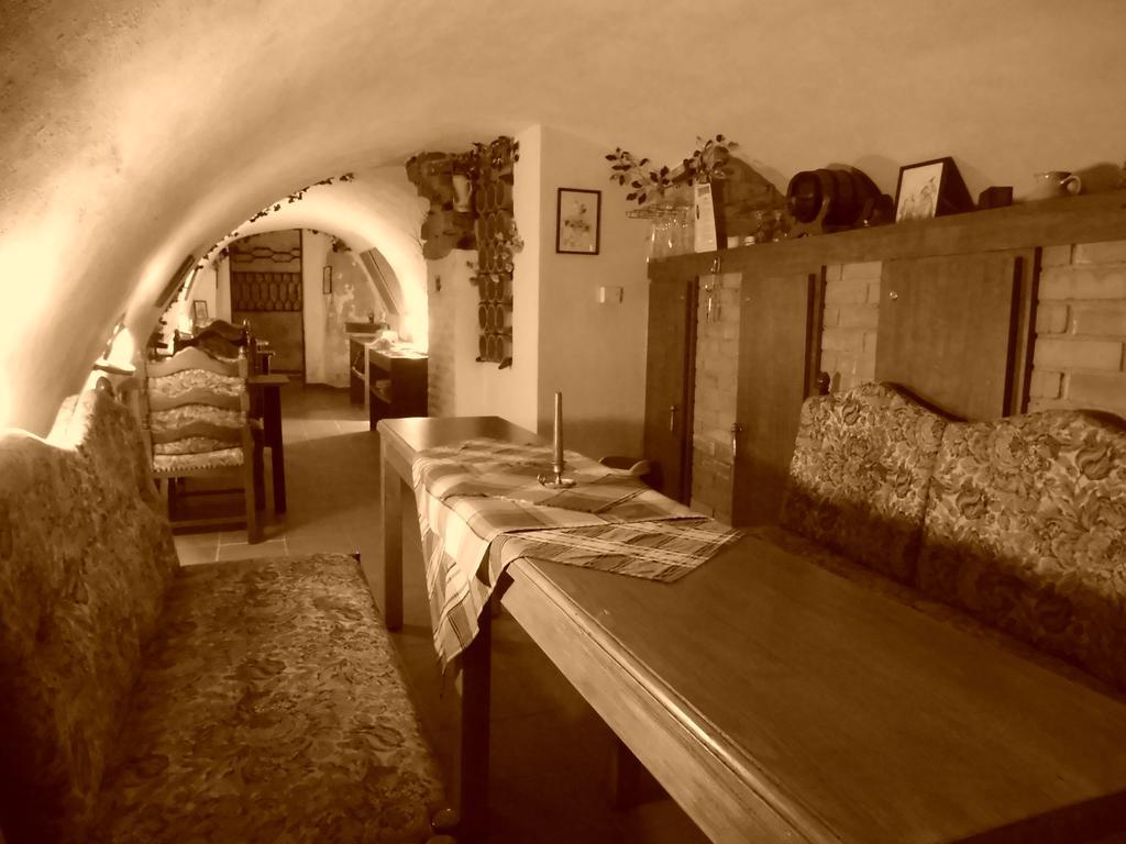 Hotel Excellent Kromeriz Luaran gambar
