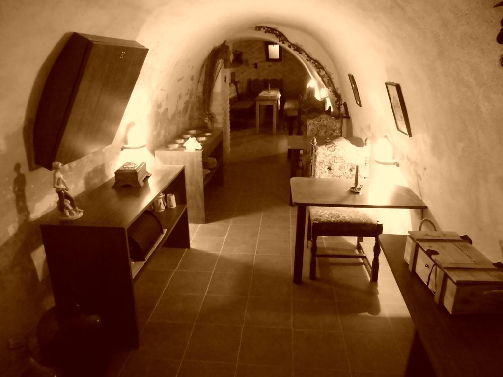 Hotel Excellent Kromeriz Luaran gambar