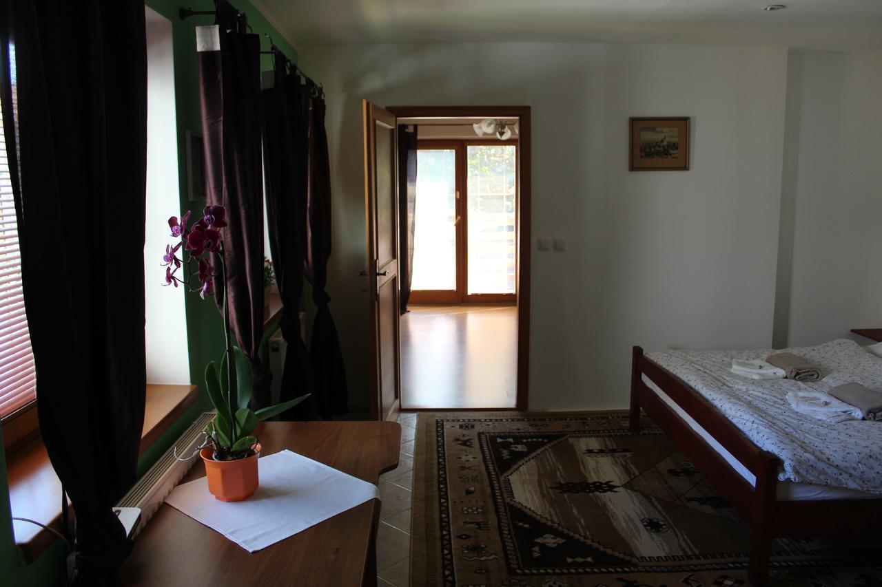Hotel Excellent Kromeriz Luaran gambar